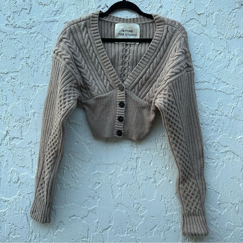ATTIRE THE STUDIO Sweater Cardigan Women’s XS Wool‎ Crop Cableknit Chunky Beige